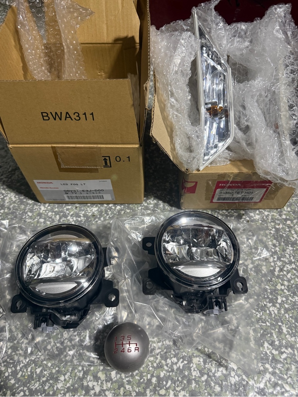 Honda LED Fog Light Pair in Clear/Black Part # 33950-TEY-Y01